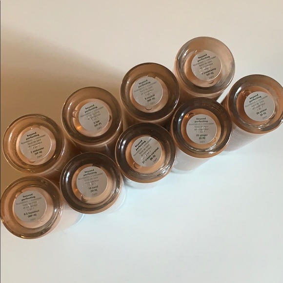 Clinique beyond perfecting foundation+concealer - Picture 5 of 9